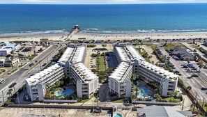 Exterior - Top Floor! Beachfront View, Heated Pool, Casa Del Mar! (Galveston)