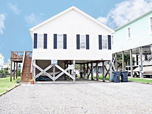 Exterior - "Miss Me Yet" - Pet Friendly Canal Home, 3 Bedrooms / 2 Bathrooms (Holden Beach)