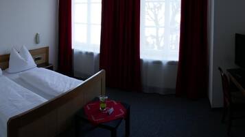 In-room safe, desk, blackout drapes, soundproofing