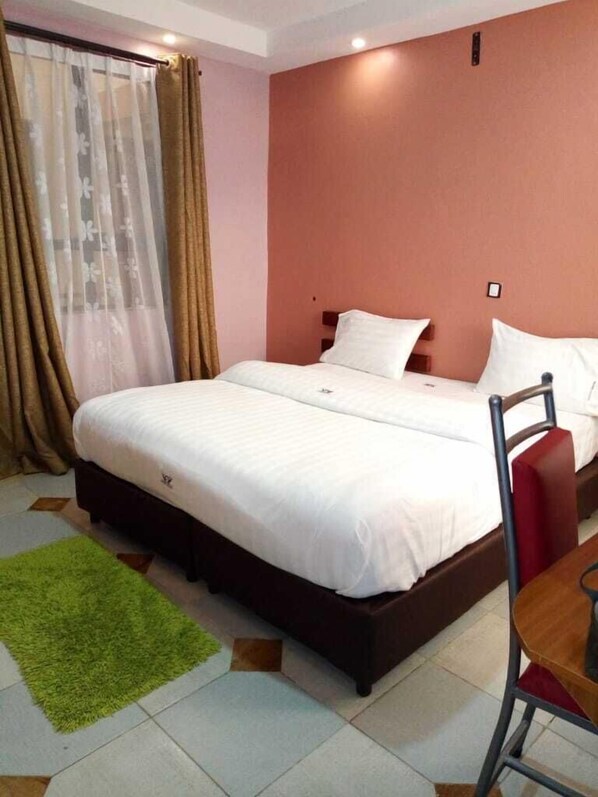 Superior Double Room, 1 Double Bed, Non Smoking | In-room safe, individually decorated, individually furnished, desk - Naivasha Gate Hotel (Naivasha)