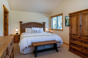 3 bedrooms, iron/ironing board, travel crib, WiFi