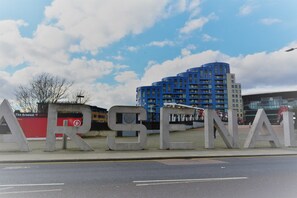 المنشأة من الخارج