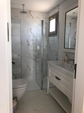 Villa | Bathroom | Shower