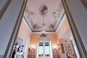 Interior detail - Villa Di Leo Borgo Viscalori (Viagrande)