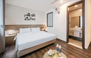 Deluxe Suite Double | Minibar, brankas, tirai kedap cahaya, dan setrika/meja setrika