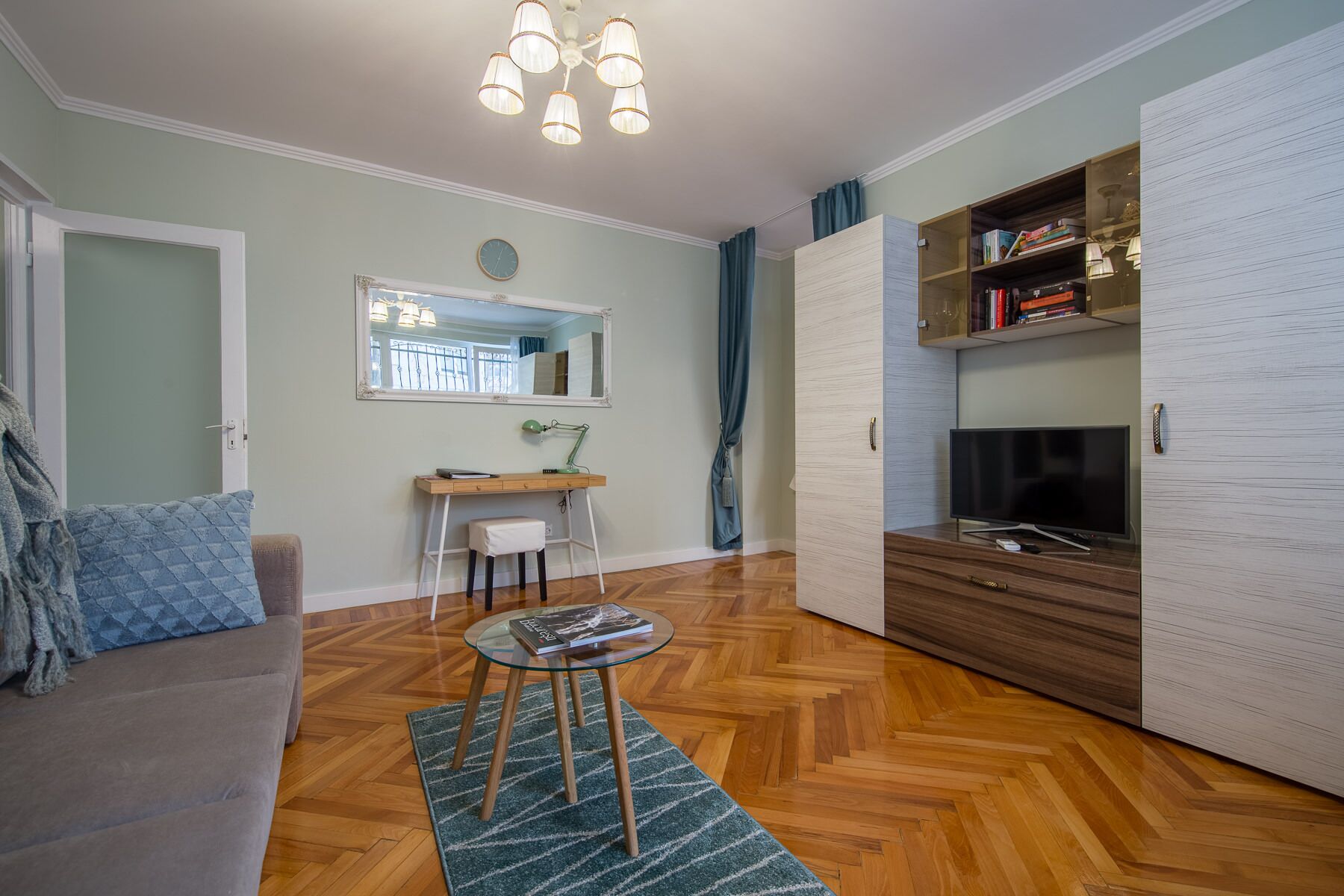 TV connectée, Netflix, livres, services de streaming