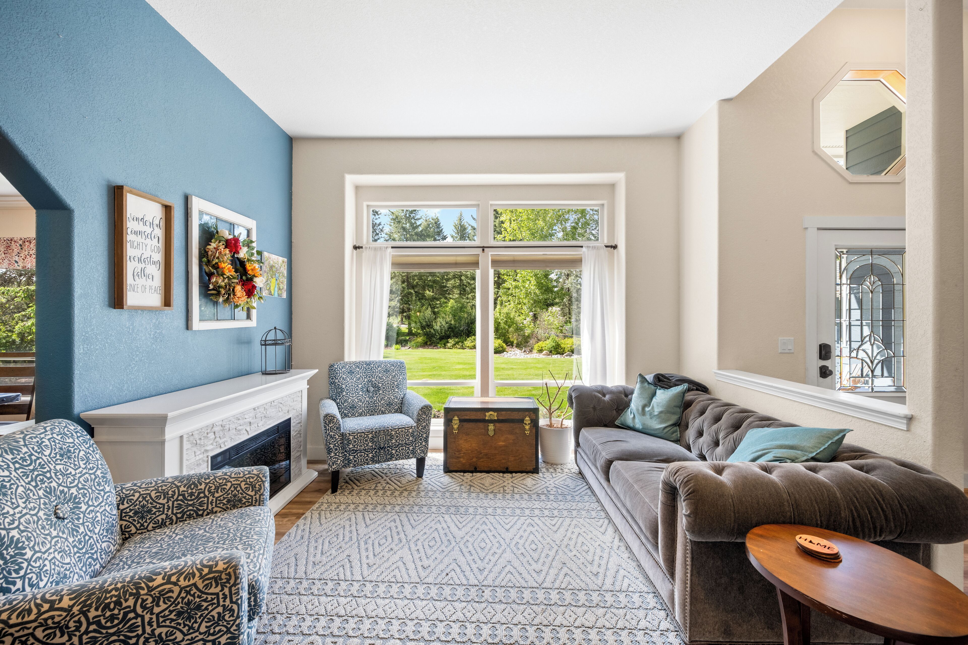 Smart-tv, pejs, videospil, dvd-afspiller