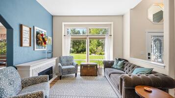 Smart-tv, pejs, videospil, dvd-afspiller