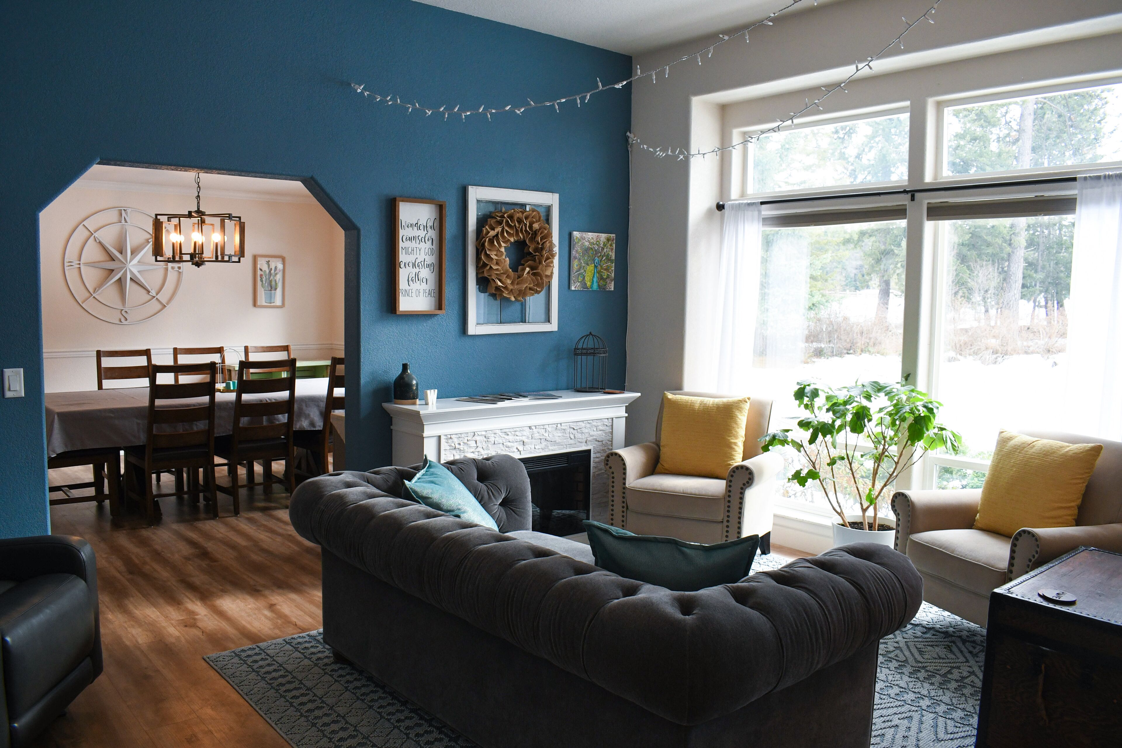 Hot Tub & 10 min. to Silverwood, Nearby Forest & Lake Access