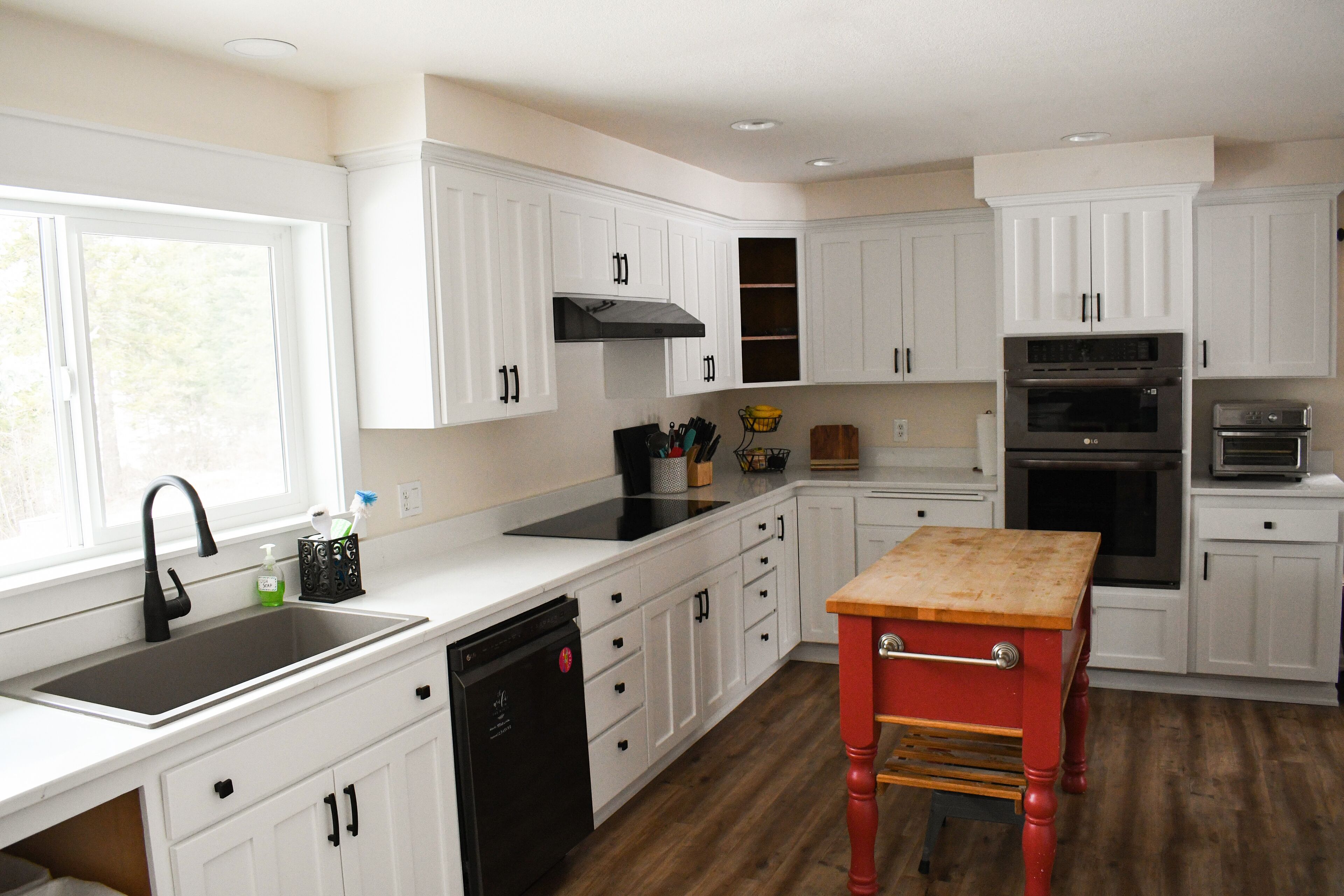 Hot Tub & 10 min. to Silverwood, Nearby Forest & Lake Access