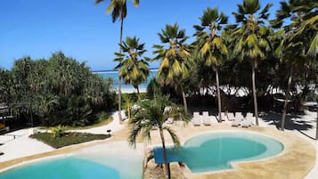 Deluxe Suite with Sea View | Vista dalla camera