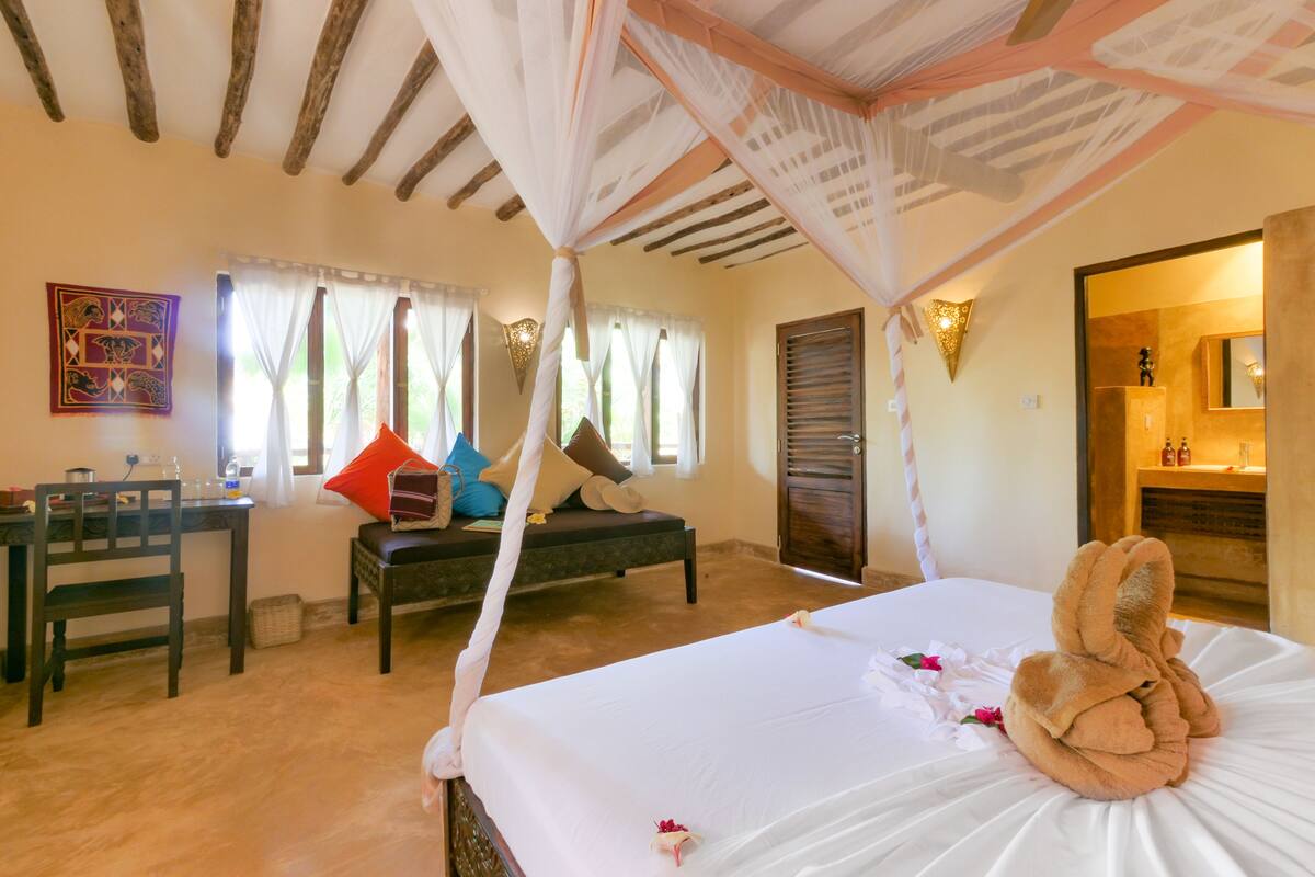 Superior Suite Ocean View | In-room safe, desk, laptop workspace, free WiFi