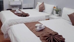 Minibar, escritorio, wifi gratis y ropa de cama