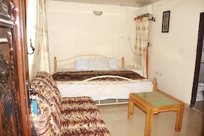 Exclusive Room | Minibar, in-room safe, desk, bed sheets - Hummer Hotel (Uyo)