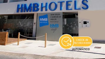 Entrada al alojamiento