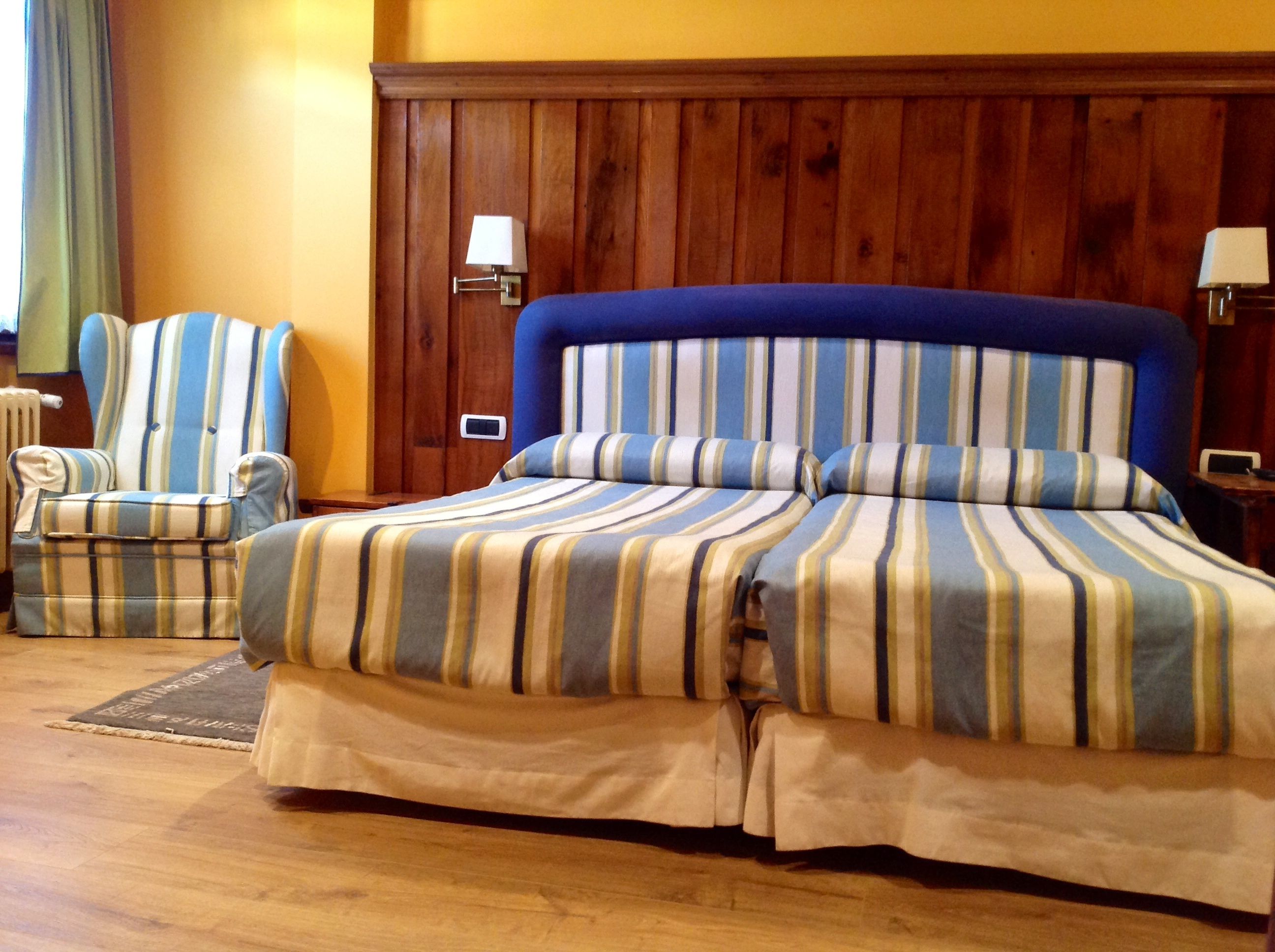 double or twin room, non smoking | desk, soundproofing, free cots/infant beds, rollaway beds