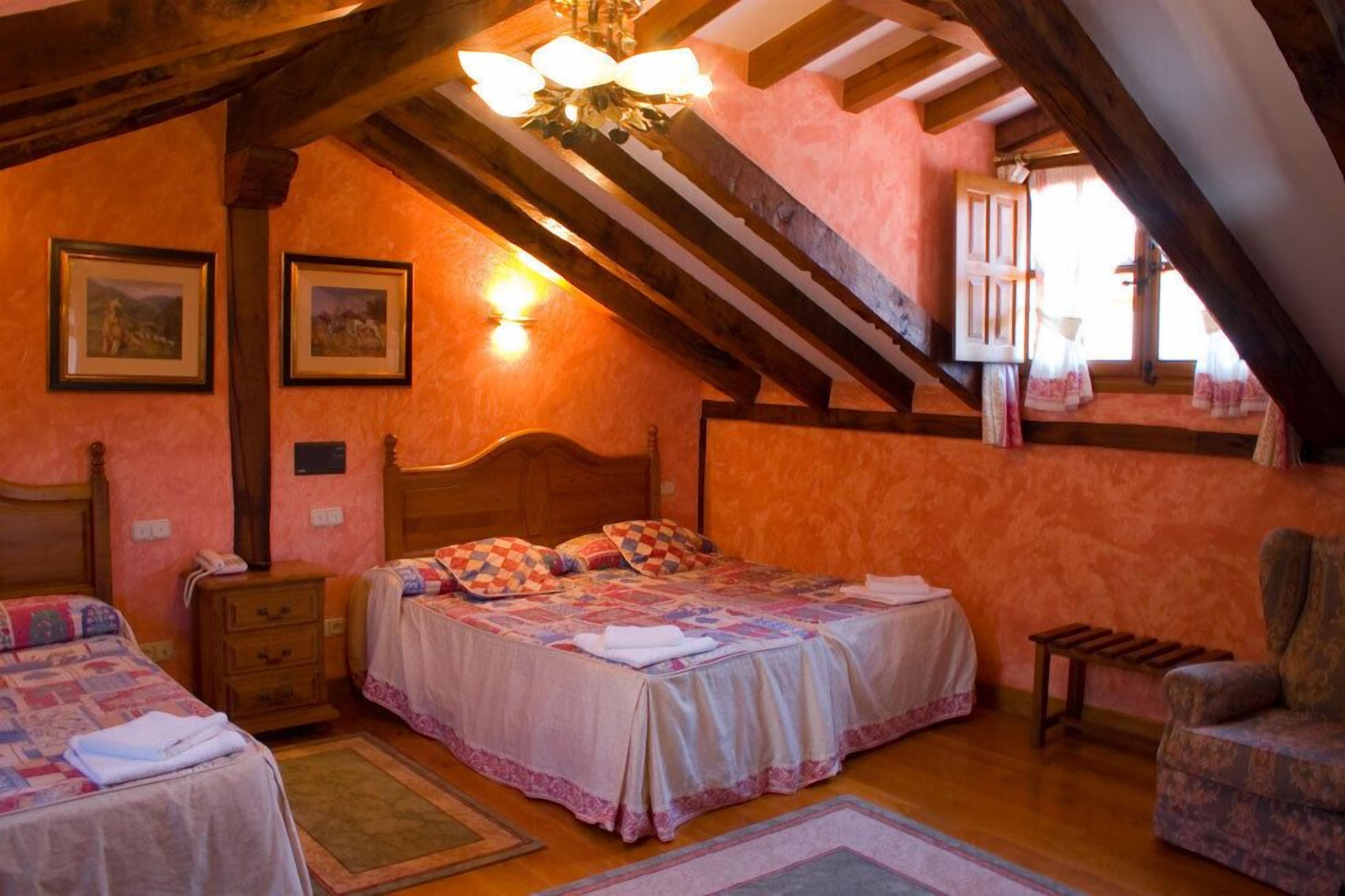 double or twin room, non smoking | desk, soundproofing, free cots/infant beds, rollaway beds