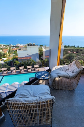 Suite Luxe, balcon, vue mer | Balcon