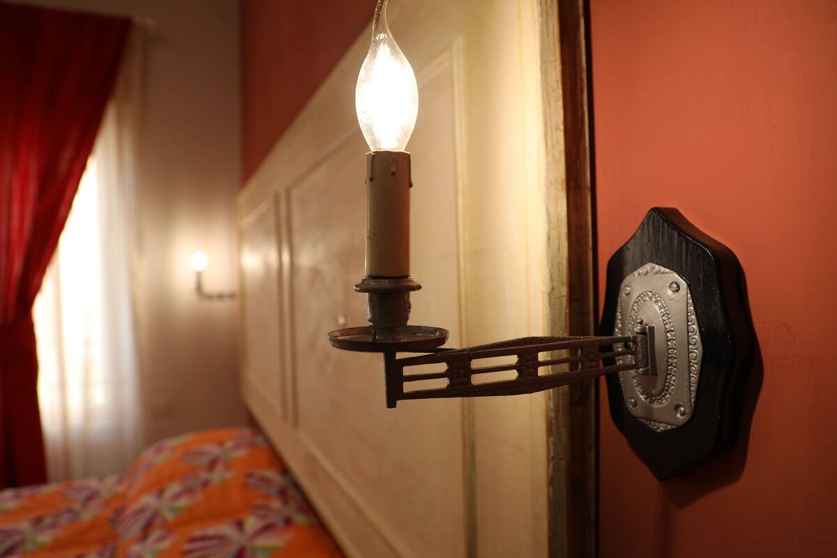 Chambre double | Bureau, accès au Wi-Fi (inclus), décor unique, ameublement unique