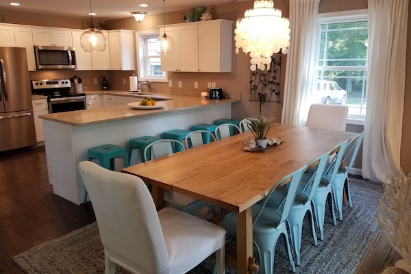 Frigorífic, microones, forn i placa de cuina