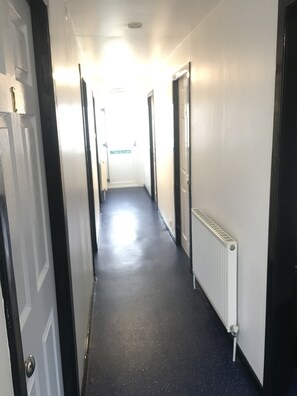 Shower - Ledgowan Bunkhouse - Hostel (Achnasheen)