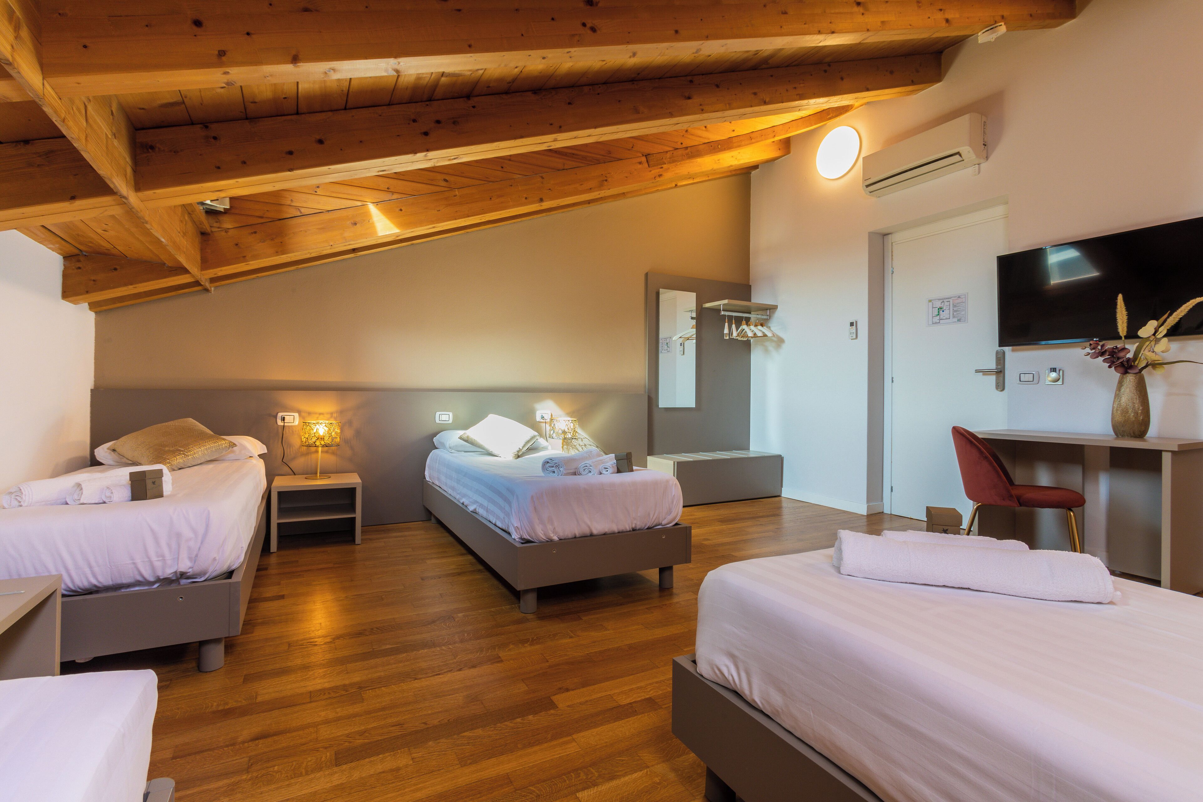 Photo - Martini Suite