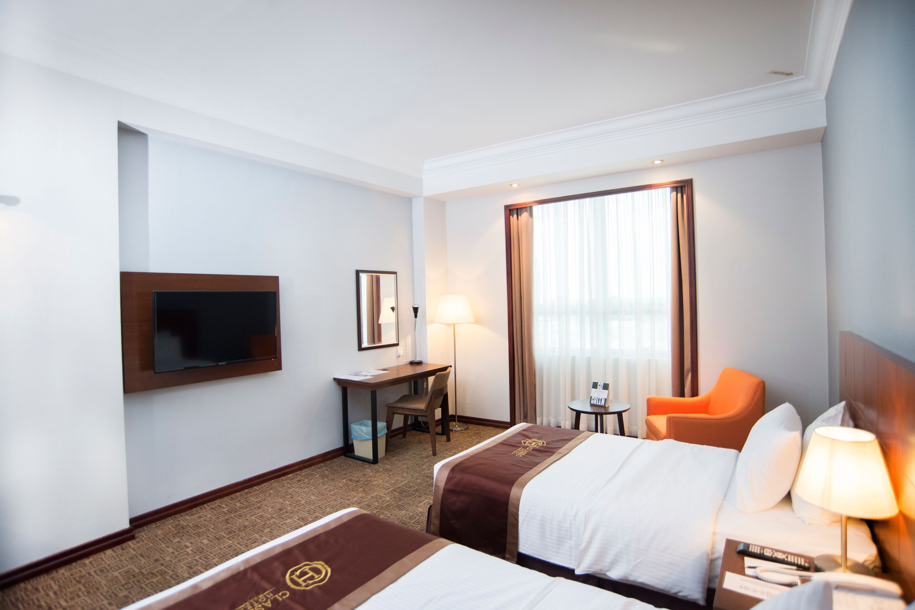 Minibar, in-room safe, individually decorated, individually furnished