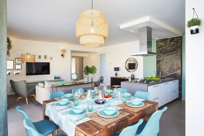 Televisión de pantalla plana, reproductor de DVD