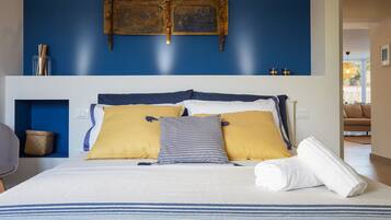 Coffres-forts dans les chambres, fer et planche Ă repasser