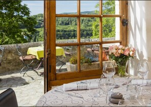 Dinner and brunch served - La Capitelle (Mirmande)