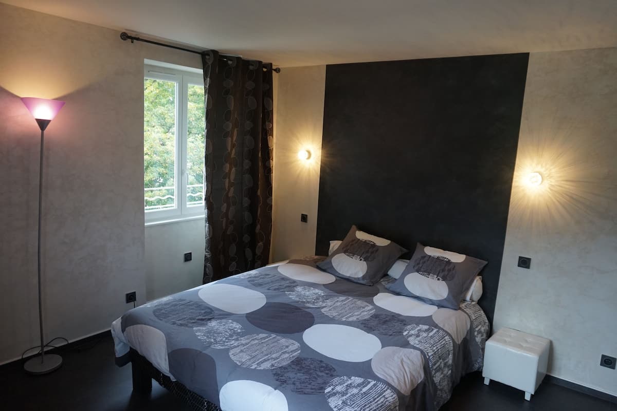 Blackout drapes, soundproofing, cribs (free), individually decorated