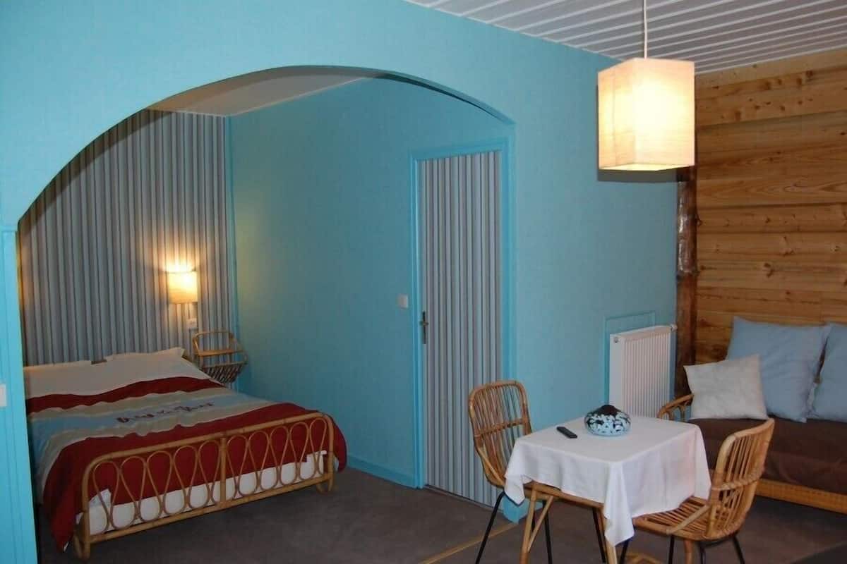Blackout drapes, soundproofing, cribs (free), individually decorated