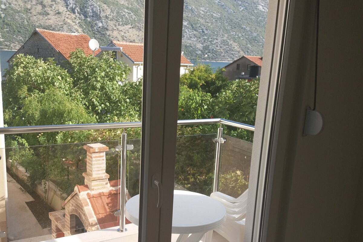 Standard Apartment, 2 Bedrooms, Balcony, Sea View | Individually furnished, desk, soundproofing, iron/ironing board
