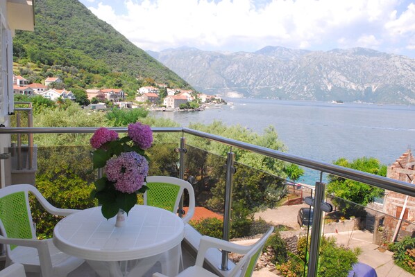 Comfort Apartment, 3 Bedrooms, Balcony, Sea View | Balcony - Hera Apartments (Donji Stoliv)