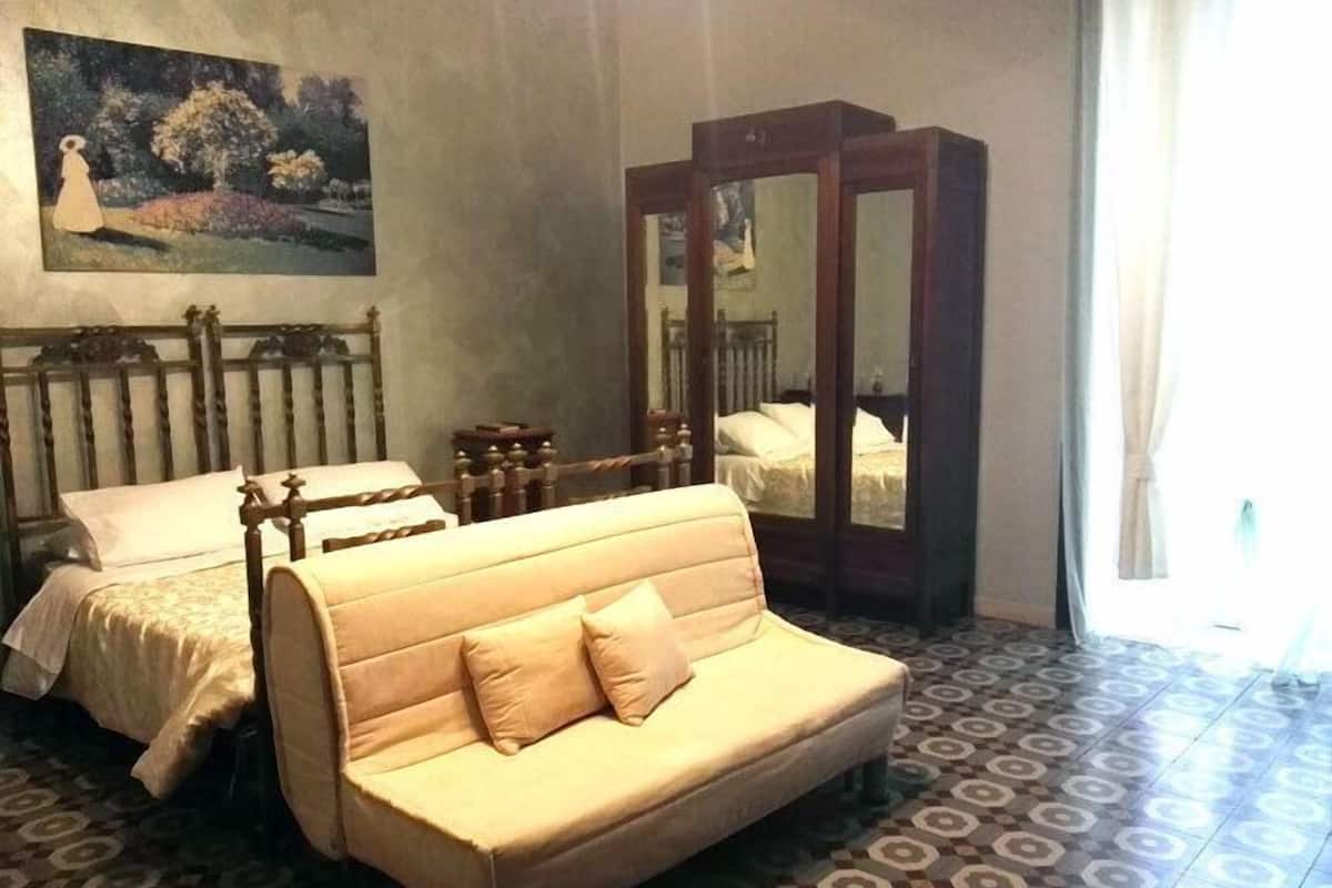 Habitación cuádruple, vista al mar | Insonorización, cunas gratuitas, wifi gratis y ropa de cama