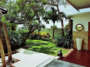 المنطقة المحيطة بالمنشأة