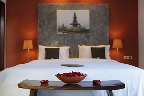 7 عدّة غرف نوم ومكتب ومكواة/لوح كي وواي فاي