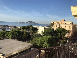 View from property - Guest House Domus Cicerone (Formia)