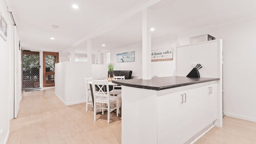 Evans on Earth - 3-5 Wattle Street