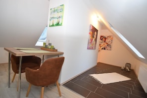 Leilighet | Spiseområde på rommet