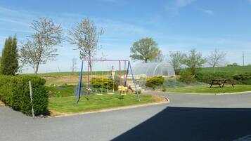Außen-Kinderspielplatz