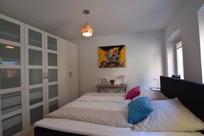 2 bedrooms