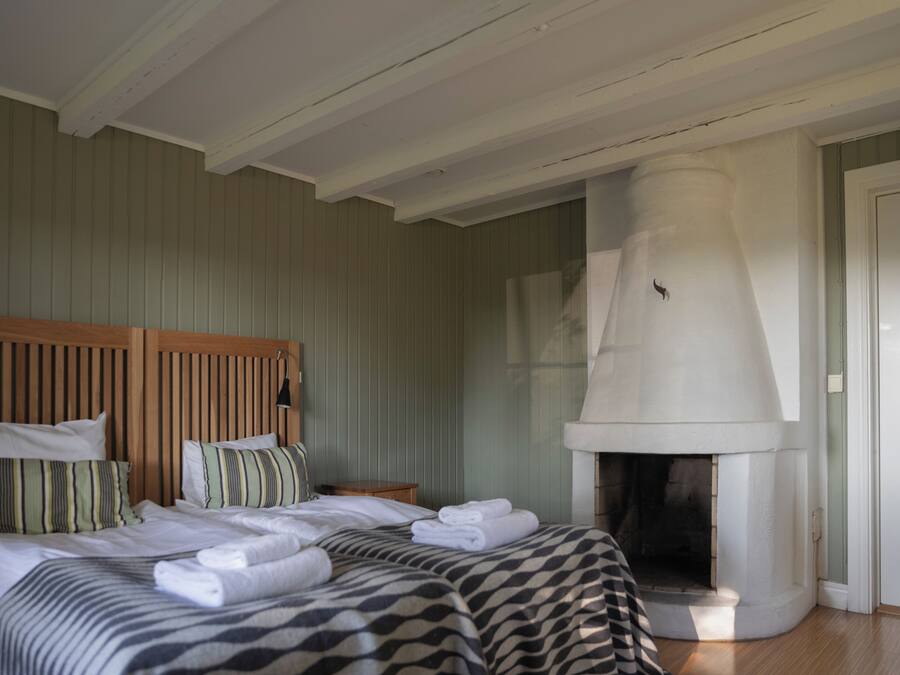 Cabaña tradicional, baño privado | Cortinas opacas, wifi gratis, ropa de cama