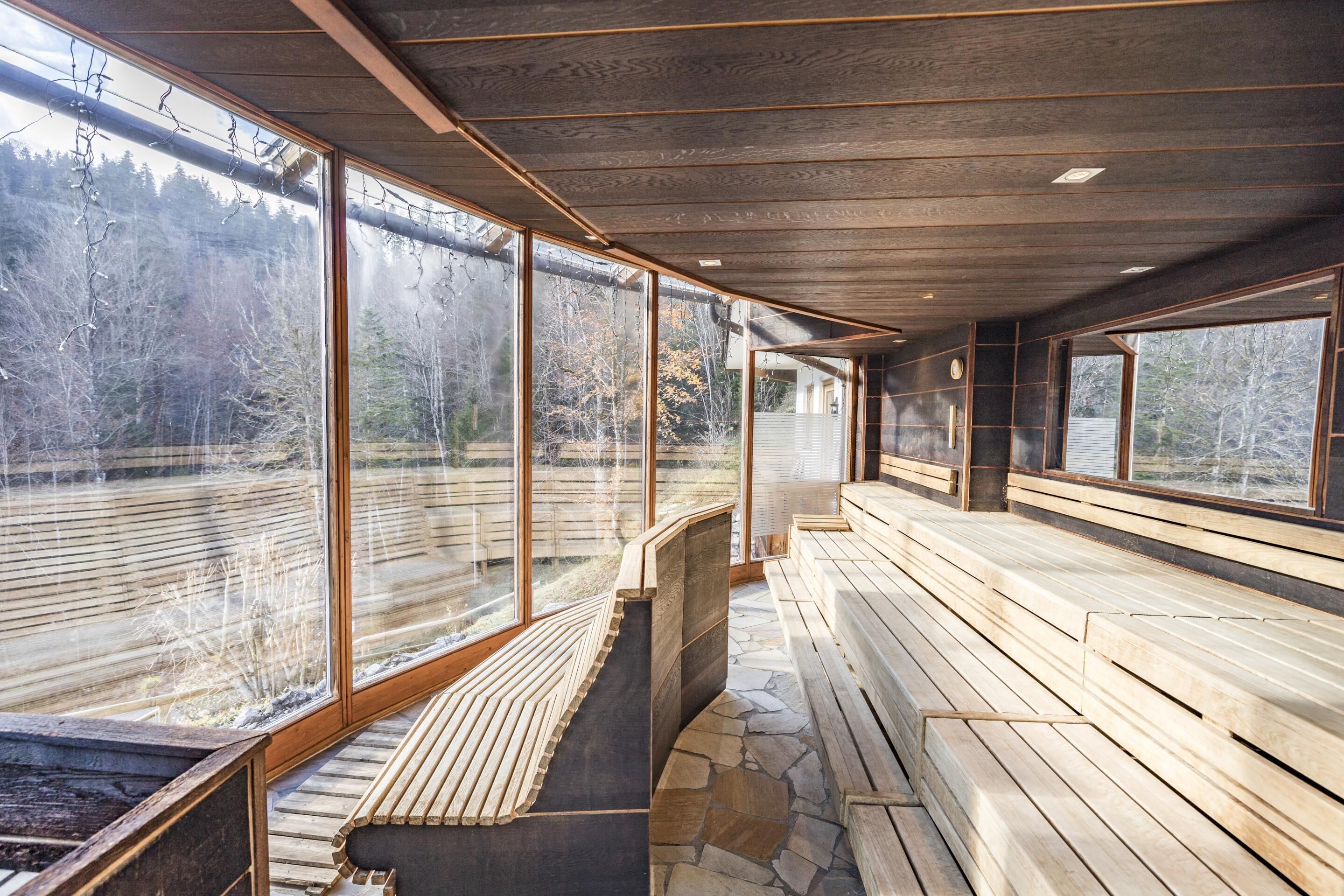 couples treatment room(s), sauna, hot tub, steam room, body treatments