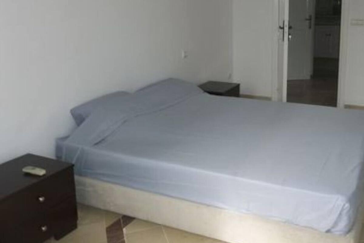 Business Double Room, Non Smoking, Garden View | Premium bedding, down comforters, Select Comfort beds, blackout drapes