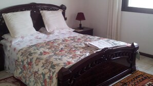 Apartment, 2 Bedrooms, Beach View | 2 bedrooms, blackout drapes, bed sheets - Arena Martil Balcony Apartment (Martil)