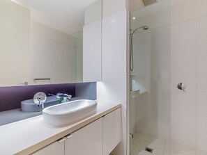Appartement, 3 chambres | Salle de bain