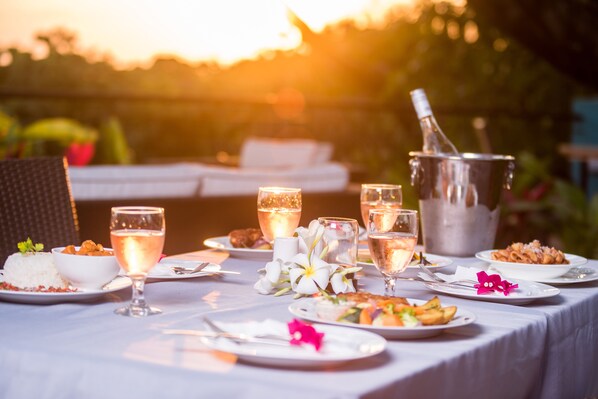 Breakfast, lunch and dinner served - Fig Tree Residences (Dar es Salaam)