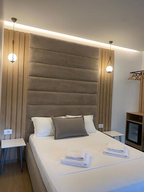 Double Room, Hot Tub | Iron/ironing board, free WiFi, bed sheets - Hotel Kuburi (Ksamil)