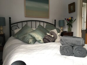 Chambre Double, salle de bains attenante (Blue Room)